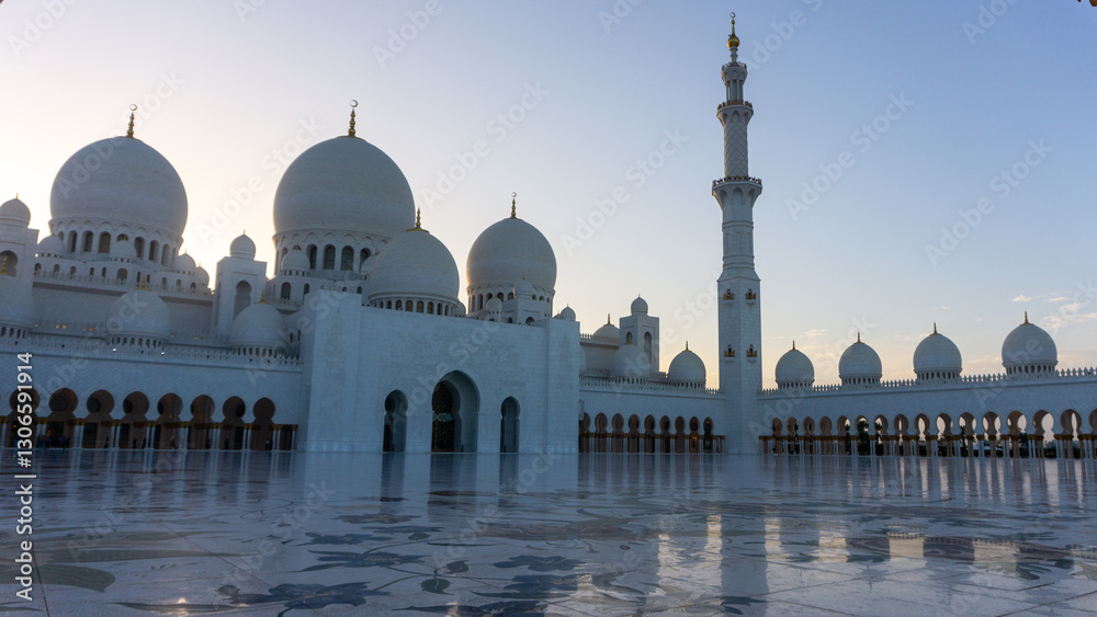 Obraz premium Sheikh Zayed Grand Mosque in Abu Dhabi, United Arab Emirates