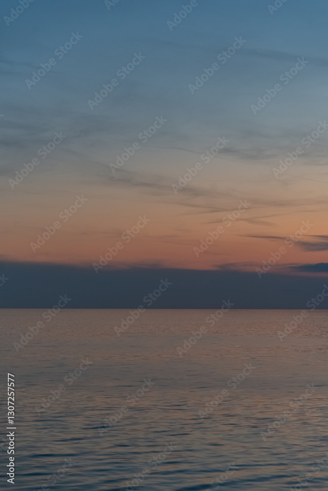 Obraz premium Beautiful photo of the sea and sky