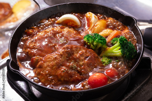 煮込みハンバーグ　Braised hamburger