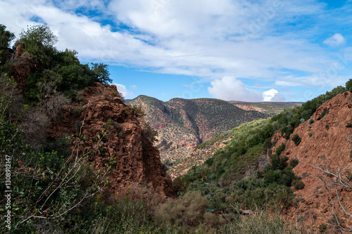 Obraz na płótnie Explore the natural beauty of Morocco?s mountainous landscape under a bright sky w salonie