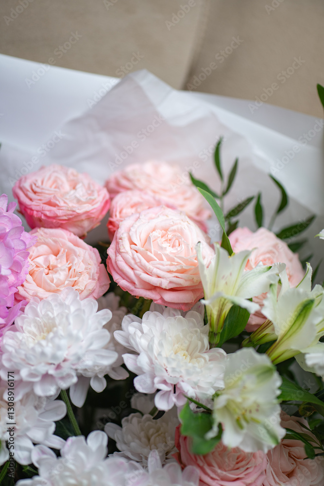 Obraz premium Beautiful bouquet of flowers. Vibrant Floral Arrangement Featuring a Variety of Colorful Blooms