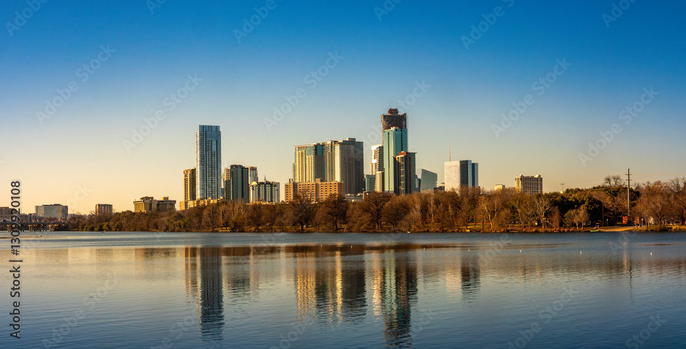 Obraz premium Panoramic view of the skyline of downtown Austin, Texas, USA