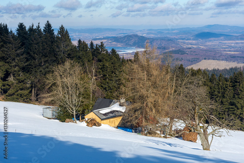 Obraz na płótnie Czechy - Śnieżne Domki i panorama w salonie