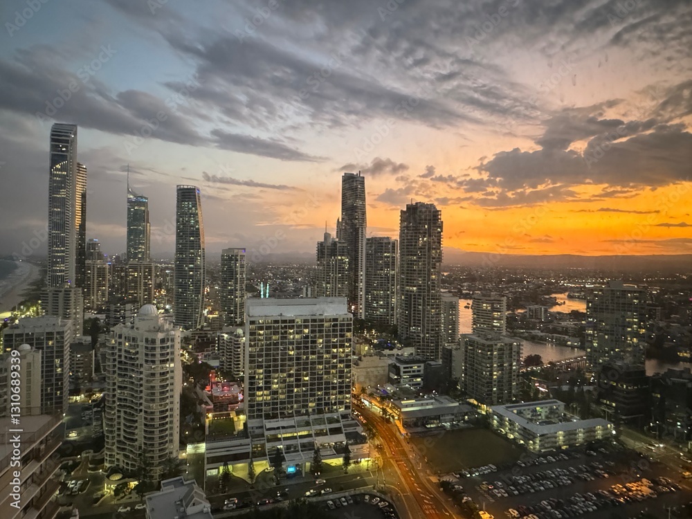 Fototapeta premium Australia's Gold Coast Queensland skyline evening