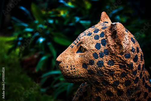 Photography leopard head statue