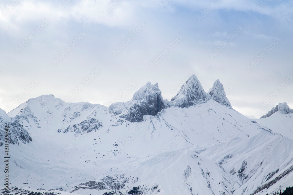 Obraz premium les Aiguilles d'Arves en savoie
