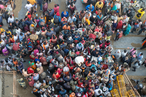 Obraz na płótnie Prayagraj,India-28 pJanuary 2025 Top angle view of the huge crowd gathered at Sa
