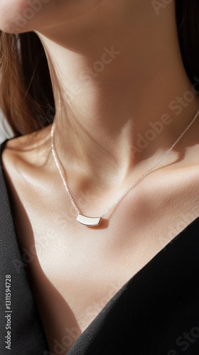 Elegant Silver Necklace - Minimalist Jewelry for Women