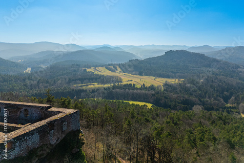BURGRUINE LINDELBRUNN BEI VORDERWEIDENTHAL / Pfälzerwald / Drohnenaufnahmen