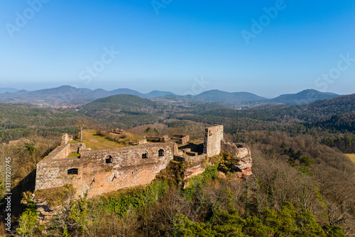 BURGRUINE LINDELBRUNN BEI VORDERWEIDENTHAL / Pfälzerwald / Drohnenaufnahmen
