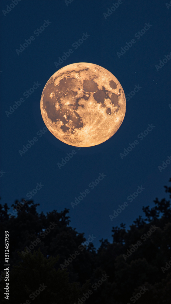 Stunning Supermoon at Perigee: A High-Resolution Image for Astronomy Publications and Cosmic Event Promotions Stunning Supermoon at Perigee: A High-Resolution Image for Astronomy Publications and Cosmic Event Promotions