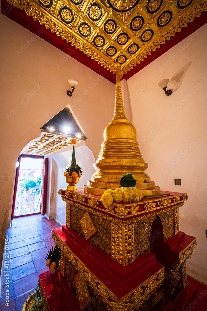 Climb the prang to pay homage to the Buddha's relics at a large Phra Si Rattana Mahathat is a Buddhist temple (wat) event tourist attractions It is a major tourist attraction Phitsanulok,Thailand.