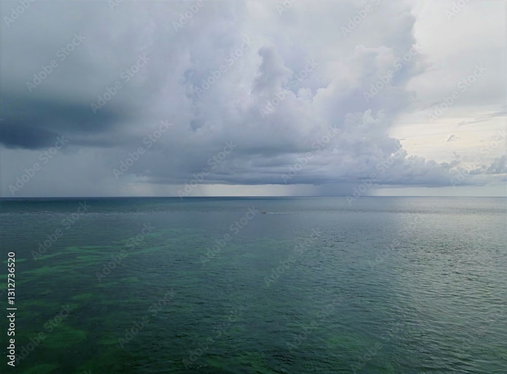 Fototapeta premium Powerful storm over the Gulf of Mexico near the Florida Keys