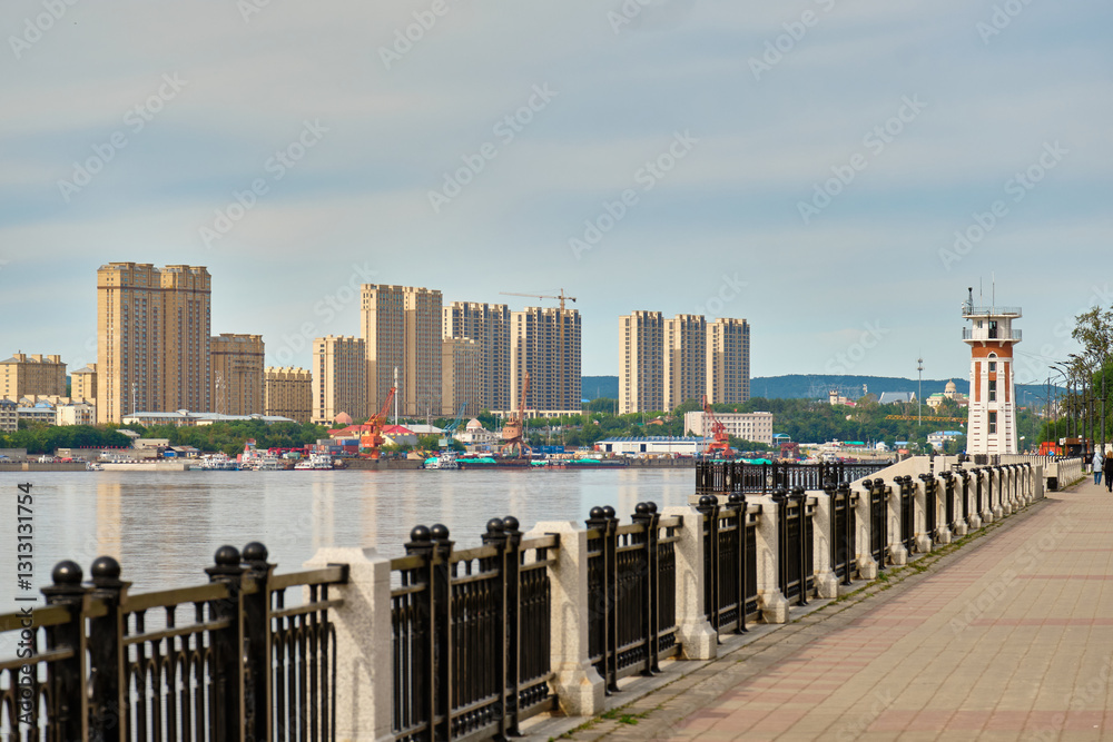 Φωτογραφία BLAGOVESHCHENSK, Russia, the embankment of the city of Blagoveshchensk in the morning