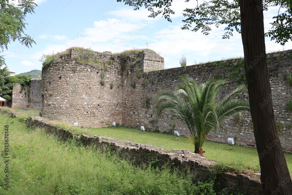 Φωτογραφία View of the ruin of the fortress, one of the landmarks of Elbasan, Albania