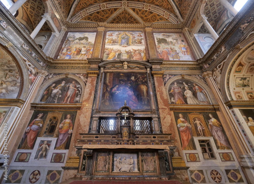 Obraz premium Main altar in church of Saint Maurice al Monastero Maggiore in Milan
