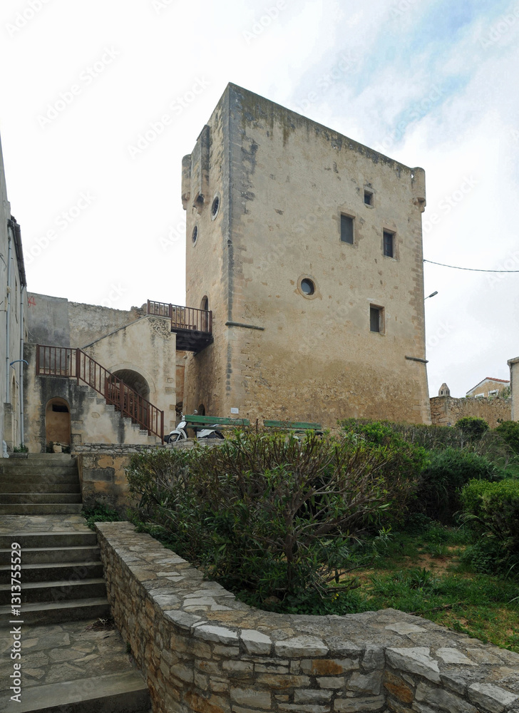 Fotografie La tour 1 du village de Maroulas près de Réthymnon en Crète