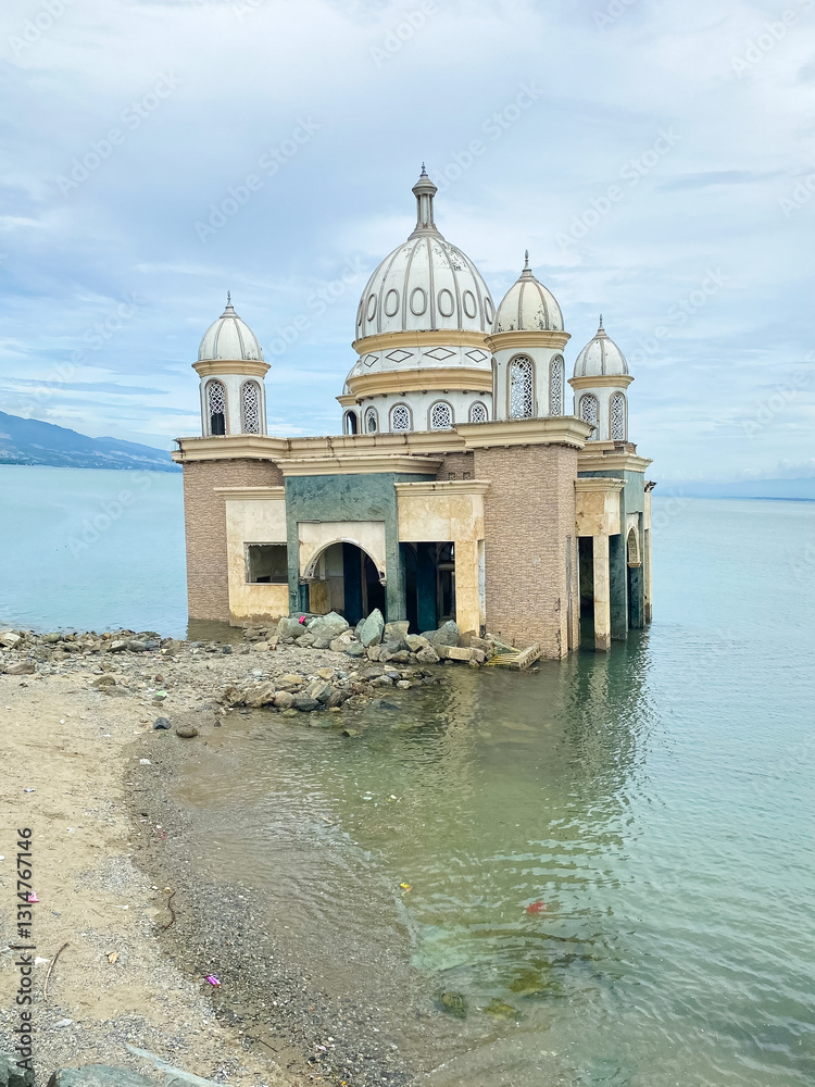 Sightings of floating mosques in Palu City, Central of sulawesi, Indonesia,after the tsunami. Sightings of floating mosques in Palu City, Central of sulawesi, Indonesia,after the tsunami.