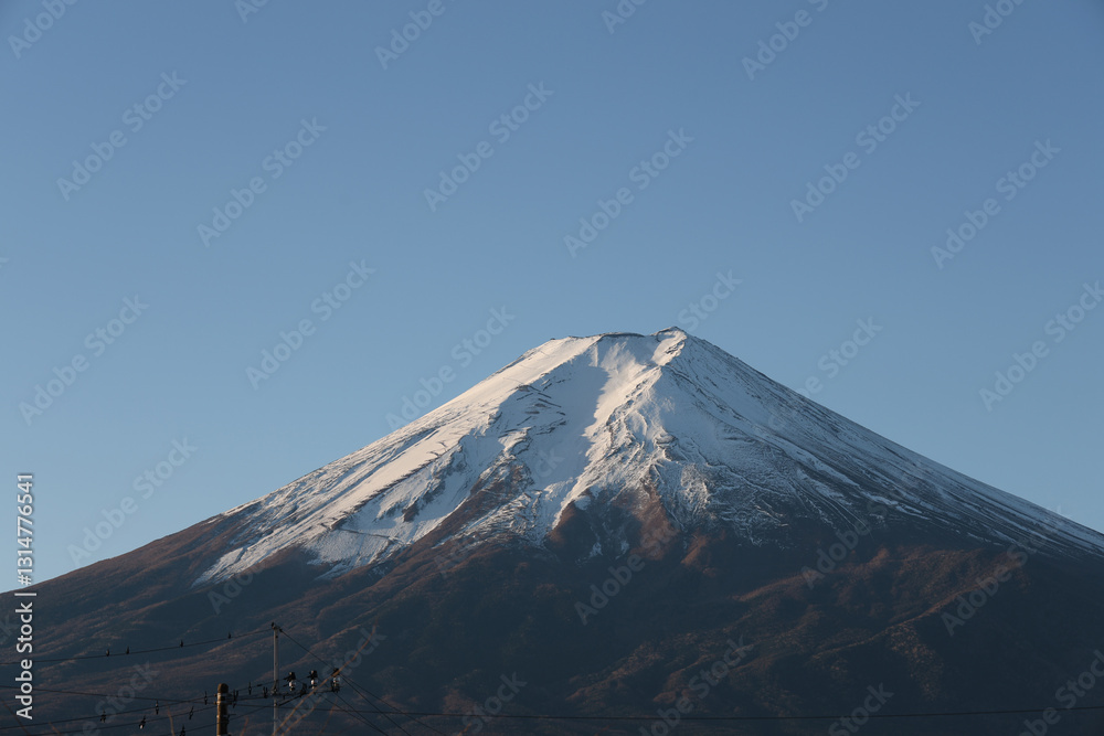 Fototapeta premium View of landscape fuji mountain in winter at Lake Kawaguchi