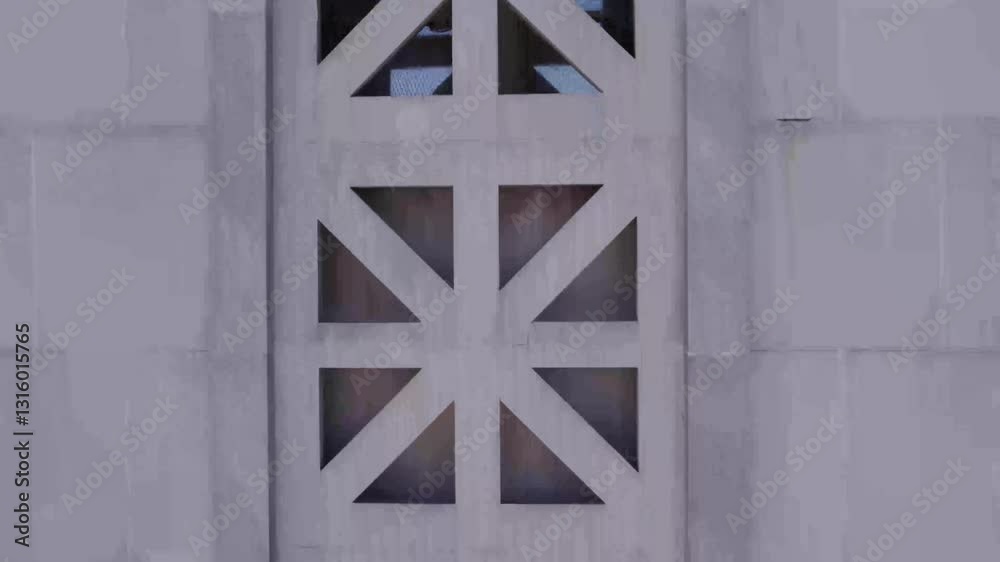 Ventanas exteriores de edificio de oficinas. Oficinas. Empresas. Gran ciudad. Negocios. Businnes. Footage de Negocios.