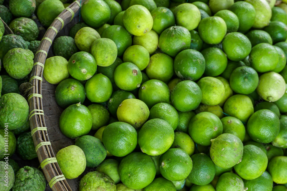 Φωτογραφία Close-Up of Stacked Limes , Fill the Frame, Jeruk Nipis