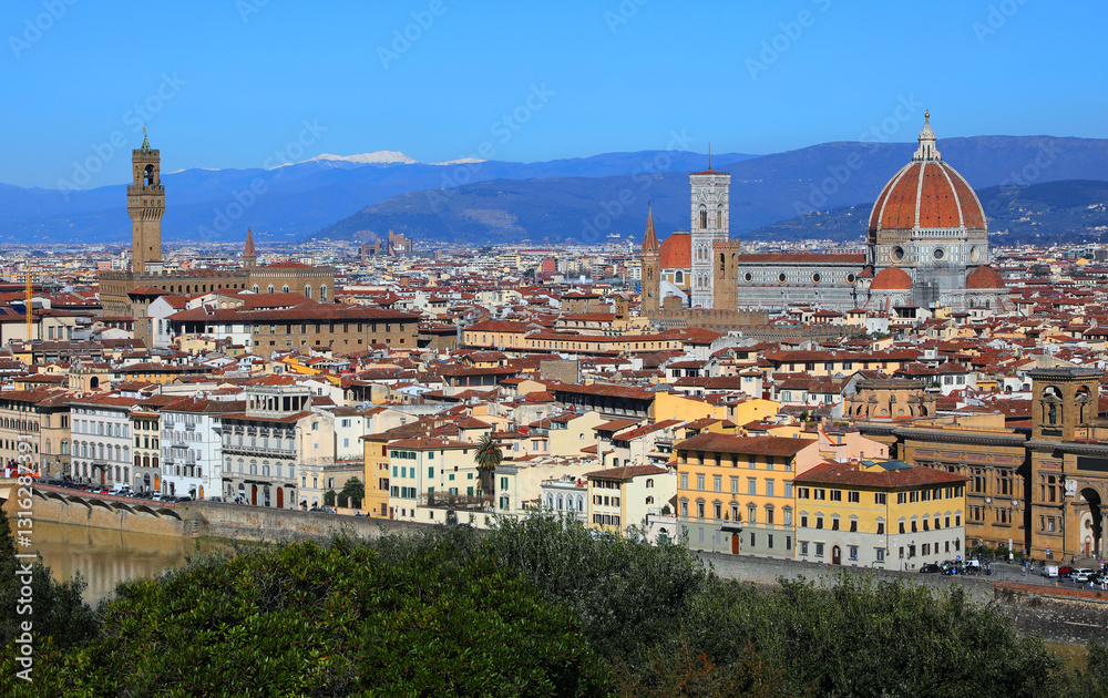 Fototapeta premium city of florence on a splendid sunny day with the main italian monuments clearly recognizable from left the palazzo vecchio tower giottos bell tower and the duomo dome