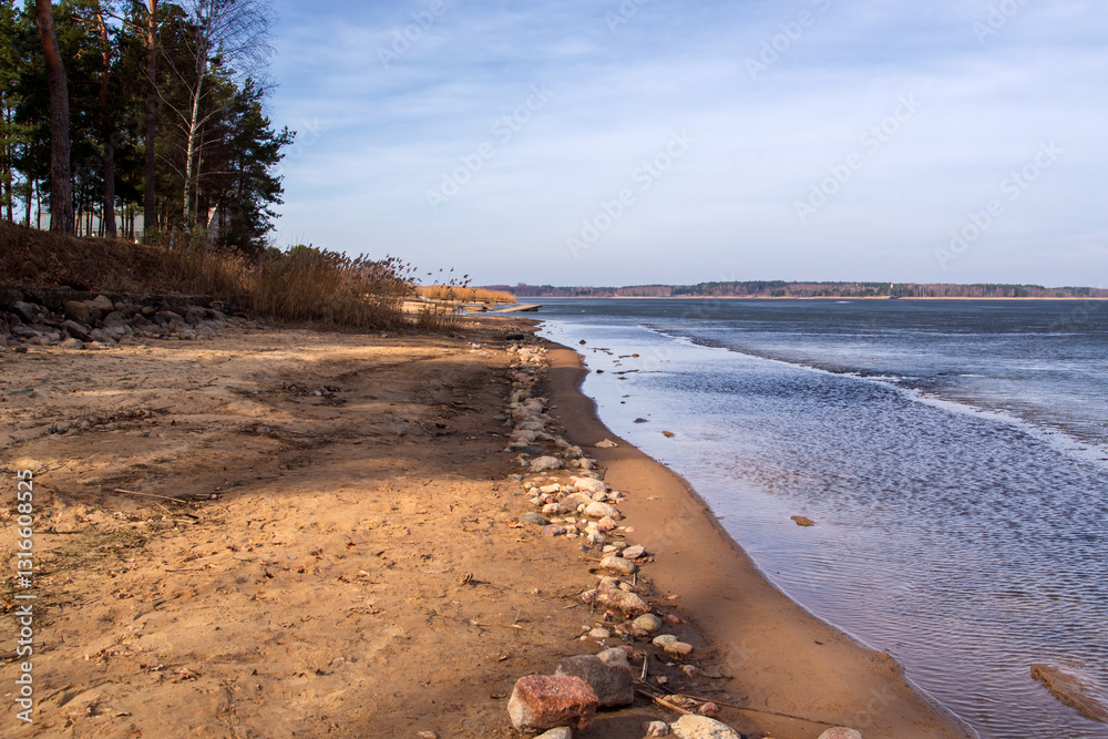 Przedwiośnie nad Zalewem Siemianówka, Podlasie, Polska