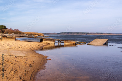 Obraz na płótnie Przedwiośnie nad Zalewem Siemianówka, Podlasie, Polska w salonie