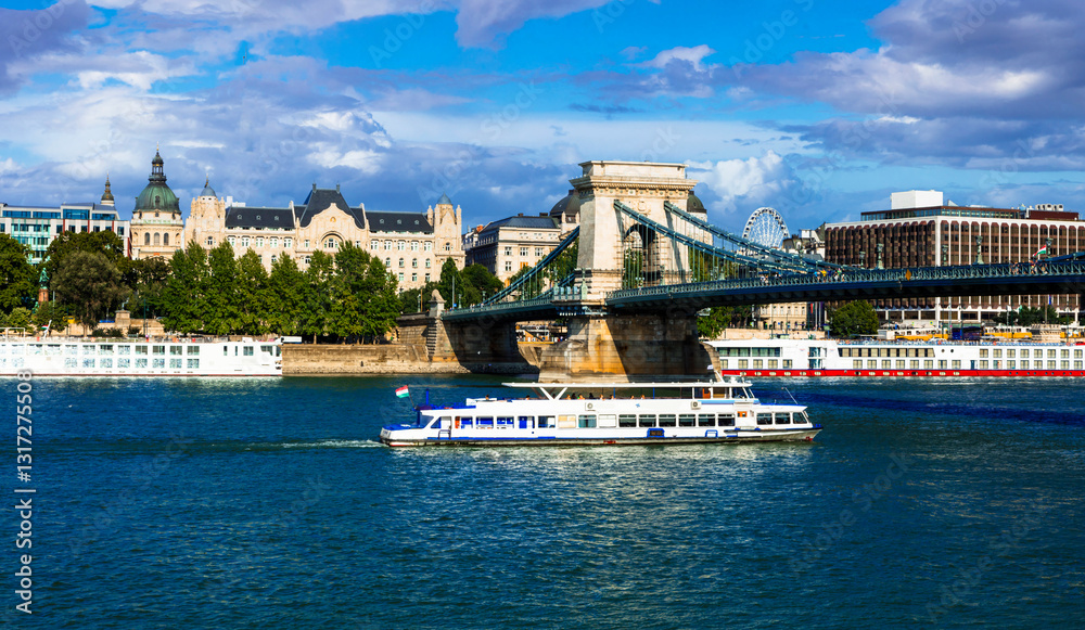 Obraz premium Beautiful capital of Hungary - Budapest. View of downtown with Chain bridge across the Danube river. Cityscape scenery, urban landscape