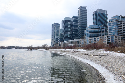 Canvas Print Winter waterfront modern skyline