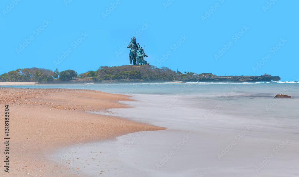 Φωτογραφία Statue of archers in the center of the square in the east of Nusa Dua