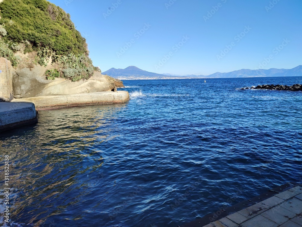 Napoli - Cala San Basilio dalla scala di accesso