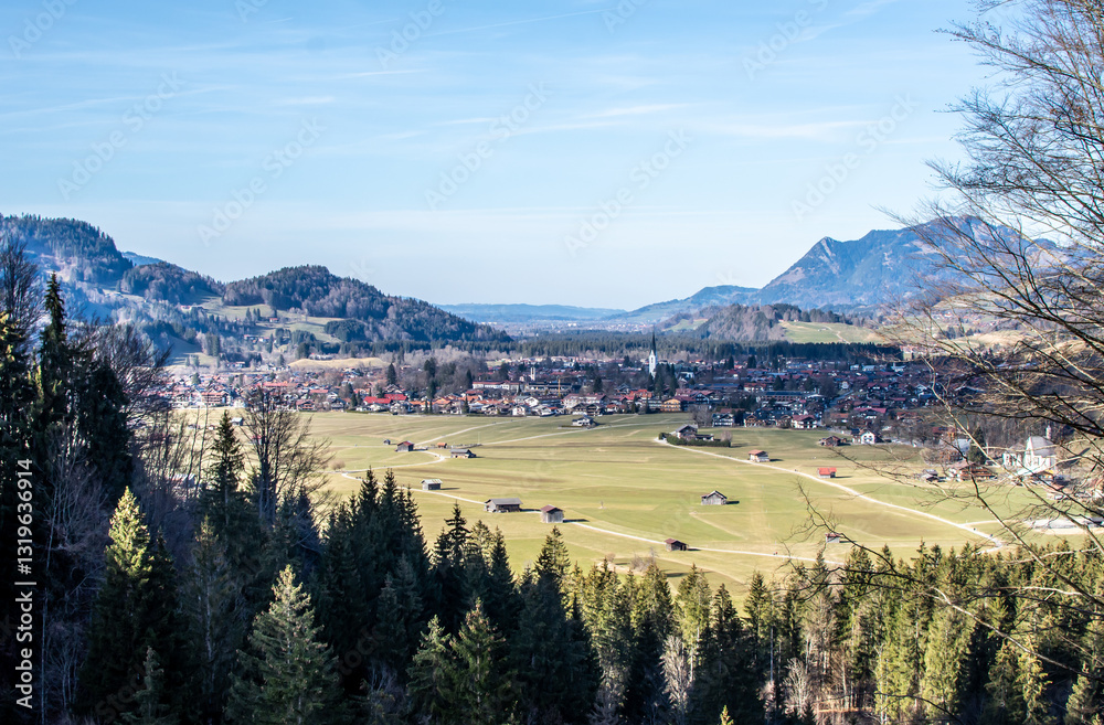Fototapeta premium autumn in the mountains with city