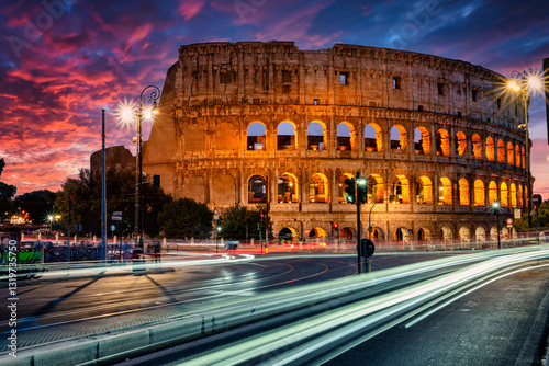 Fotografie colosseum at night