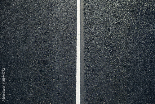 Obraz na płótnie asphalt road with a white line w salonie