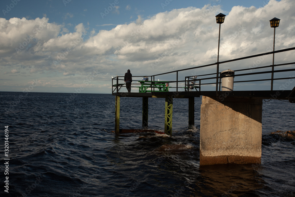Naklejka premium pier at sunset