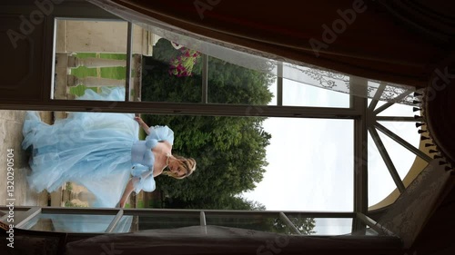The classic artistic image of Russian literature of the 19th century, outdated.