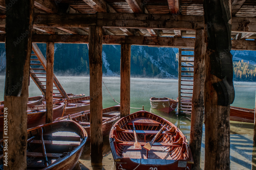 Pragser Wildsee (italienisch Lago di Braies) ist ein Bergsee im Pragser Tal in der Südtiroler Gemeinde Prags. Er liegt wenige Kilometer südlich des Hochpustertals zwischen Bruneck und Toblach