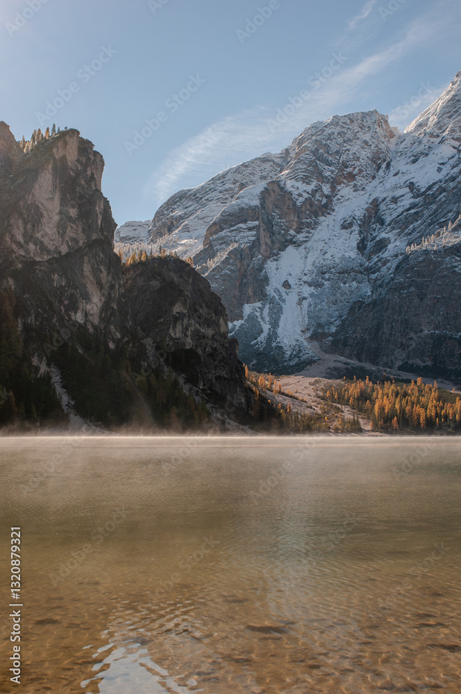 Pragser Wildsee (italienisch Lago di Braies) ist ein Bergsee im Pragser Tal in der Südtiroler Gemeinde Prags. Er liegt wenige Kilometer südlich des Hochpustertals zwischen Bruneck und Toblach