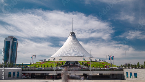 Obraz na płótnie Khan Shatyr timelapse hyperlapse in Nur-Sultan, Kazakhstan