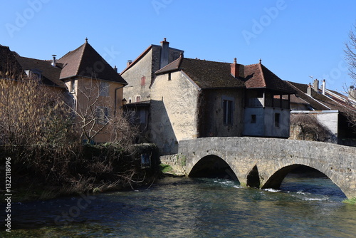 Obraz na płótnie Le pont des Capucins sur la rivière Cuisance, ville d'Arbois, département du Jura, France w salonie