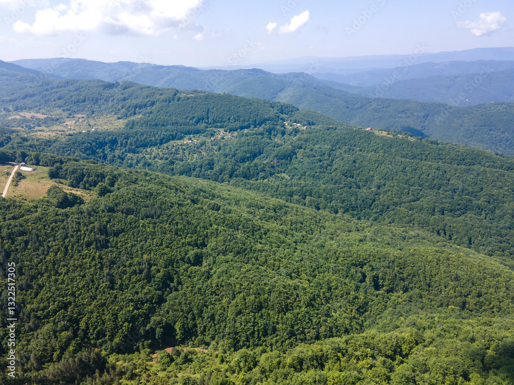 Fototapeta Landscape of Erul mountain near Kamenititsa peak, Bulgaria