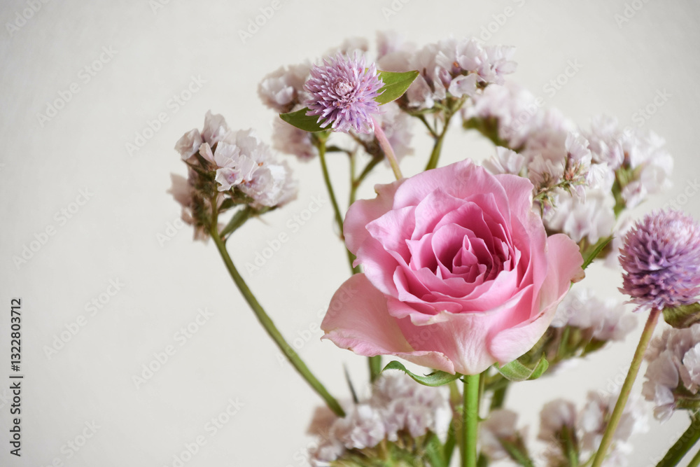 Fototapeta premium ピンクと紫の花束