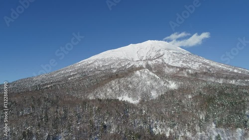 冬の羊蹄山　ドローン空撮