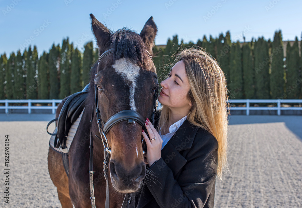 Obraz premium Woman in old money style with a horse. Quiet lifestyle. Lady have a time for riding. Horses concept
