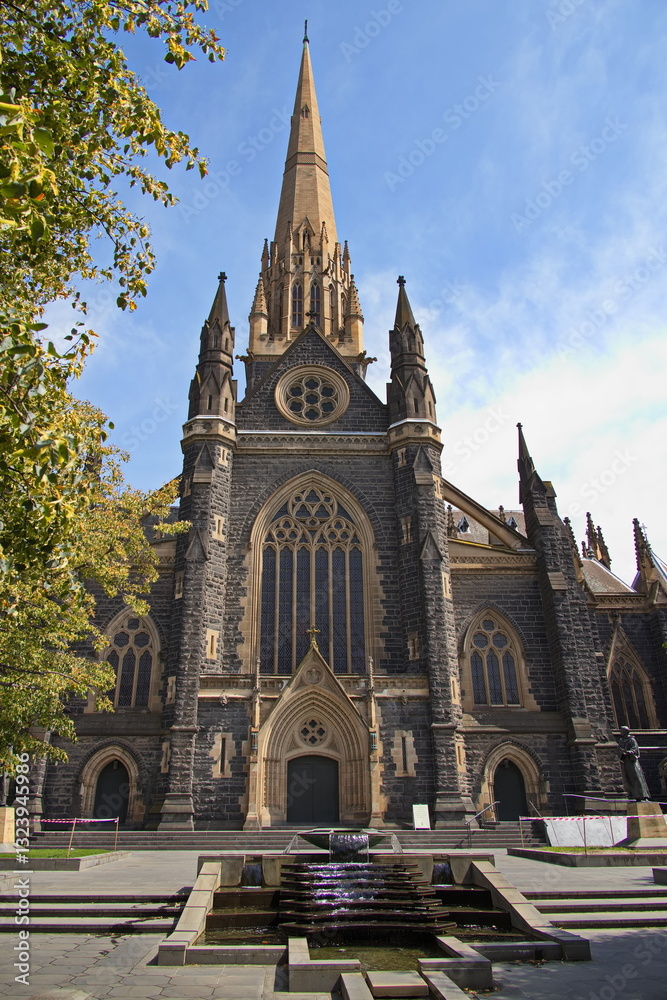 Fototapeta premium Saint Patrick's Cathedral in Melbourne,Victoria,Australia 