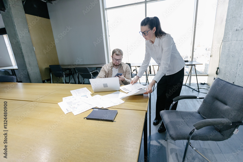 Fototapeta premium Office workers doing planning