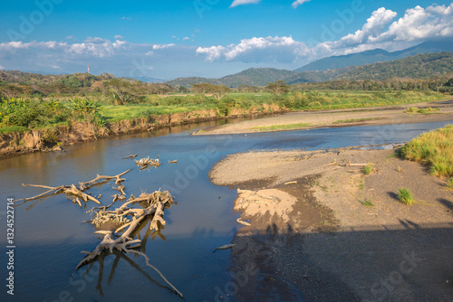 Obraz na płótnie The view on the Tarcoles River - Costa Rica w salonie