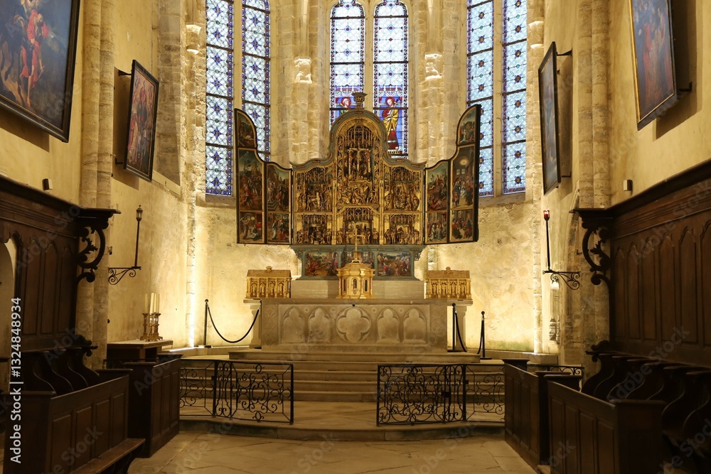 L'église Saint Pierre, église romane, village de Baume Les Messieurs, département du Jura, France
