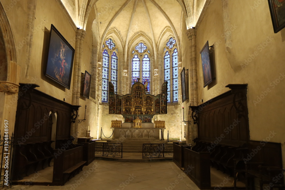 L'église Saint Pierre, église romane, village de Baume Les Messieurs, département du Jura, France